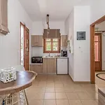 Apartment Mantelena & Family