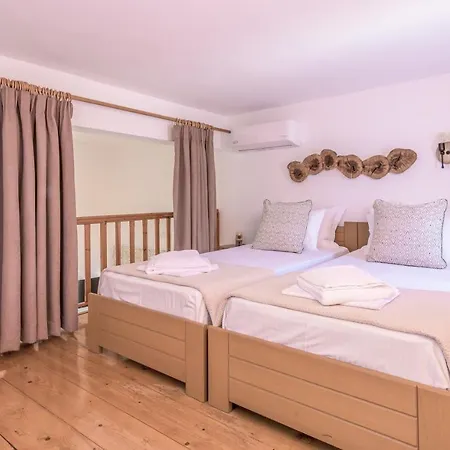 Apartman Mantelena & Family *