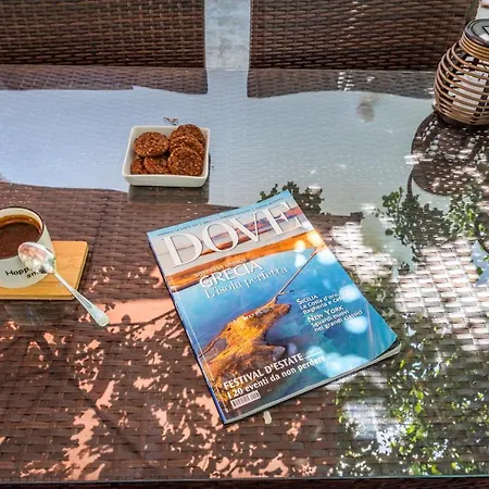 Mantelena & Family アパート