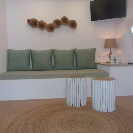 Mantelena & Family アパート *